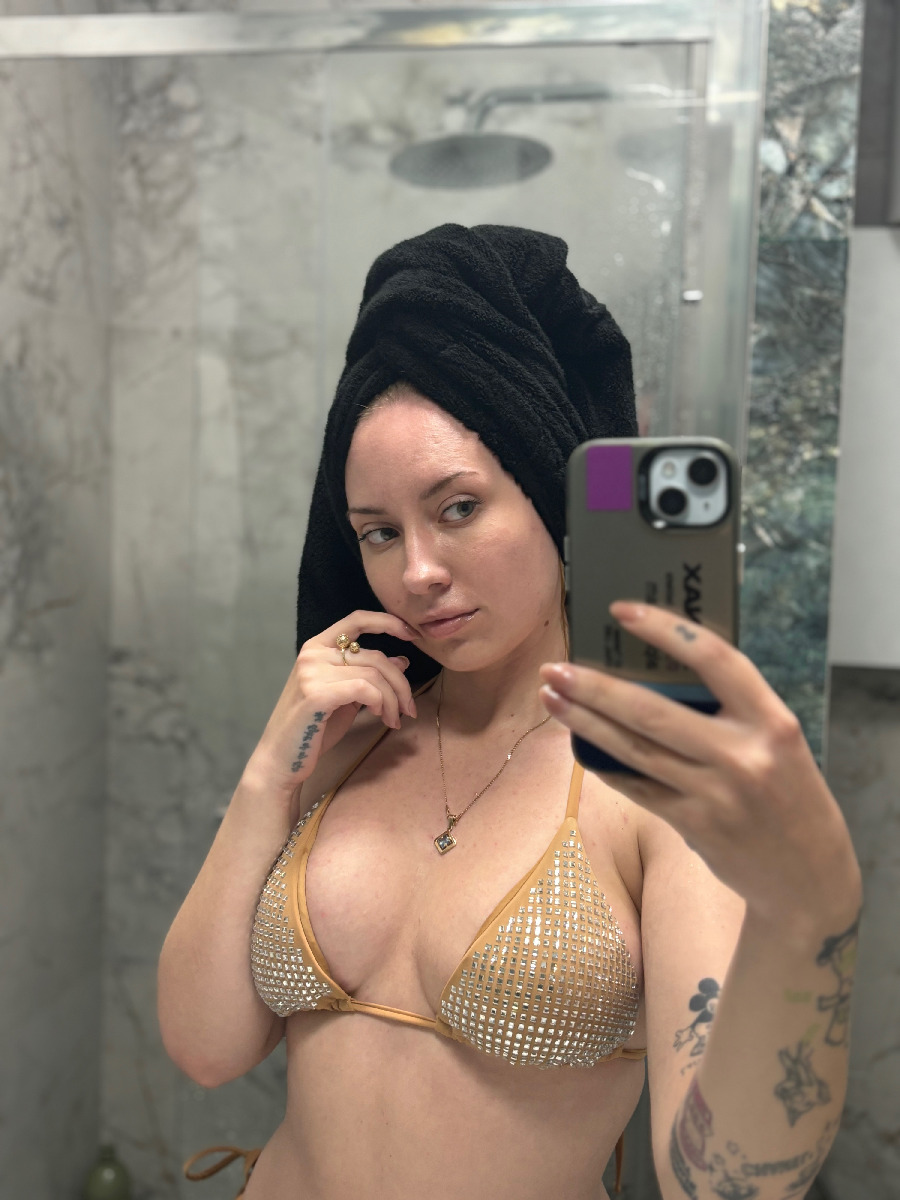 Nude girl KateV in Kharkov