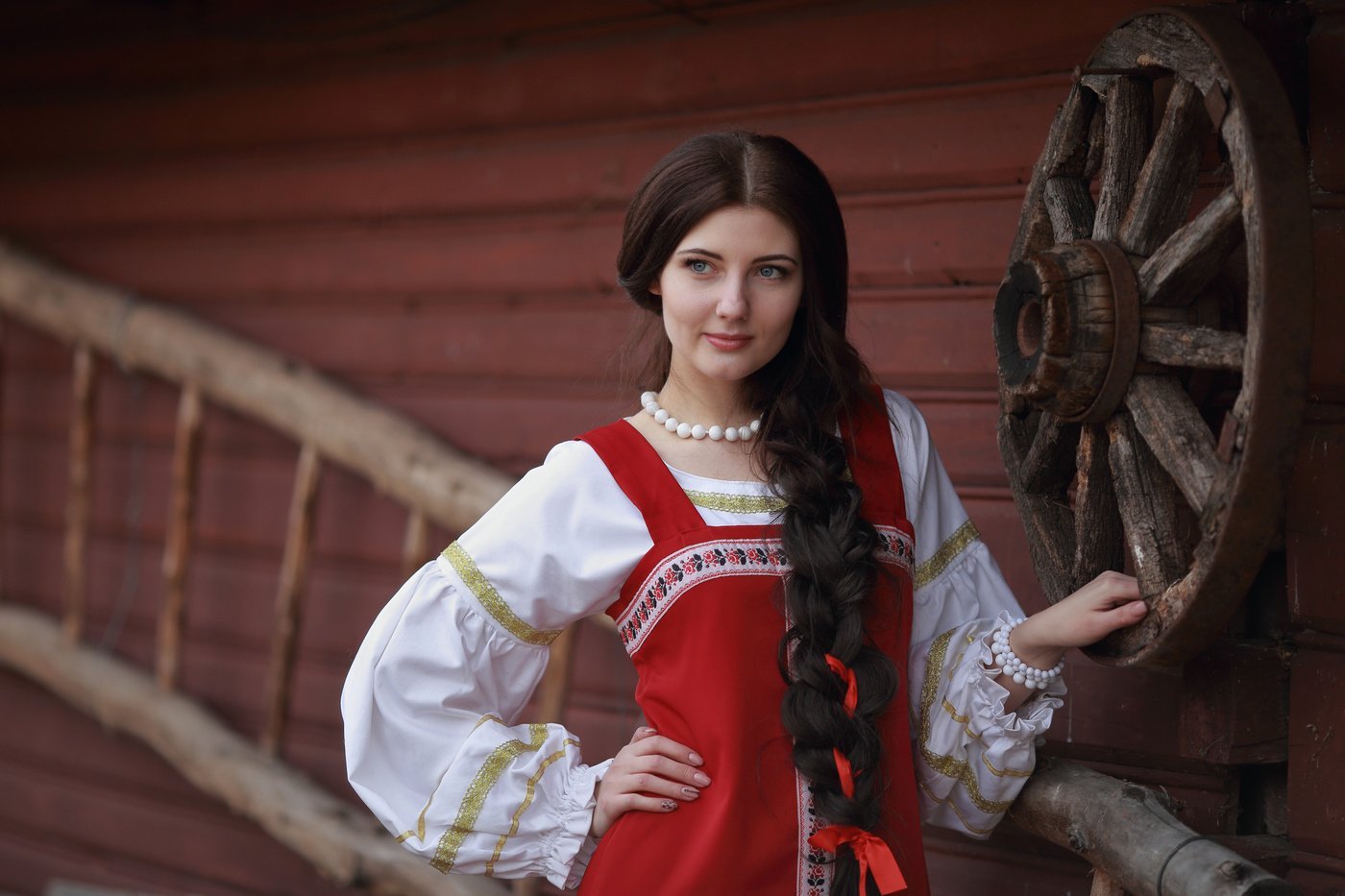 Girls in Slavic costumes in Kharkov